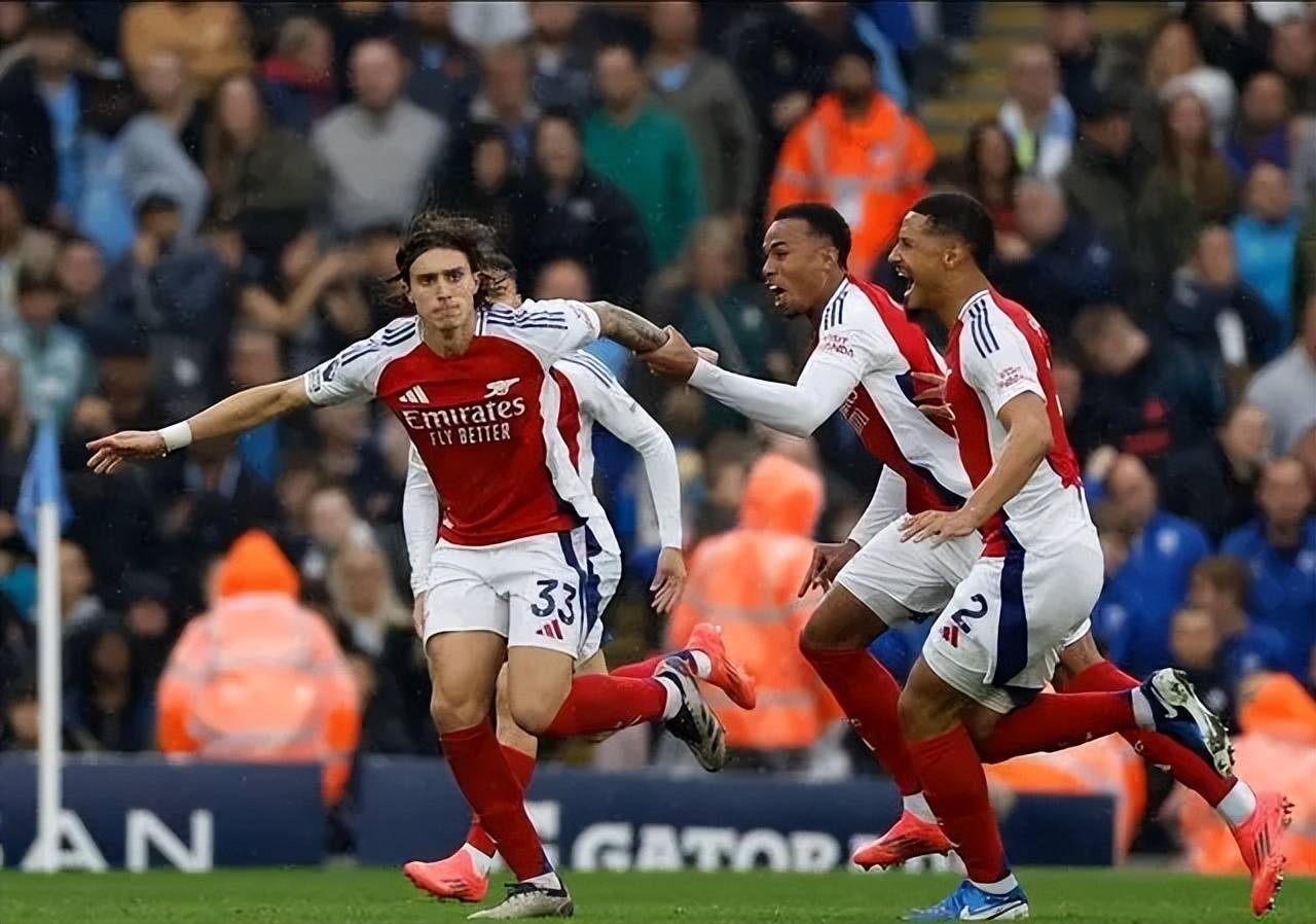 网球小组赛焦点战：漠南雄狮队绝杀闽南雷豹队，新星闪耀。黑马成最大惊喜的简单介绍